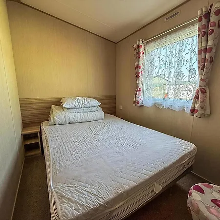 Great 8 Berth Caravan In Norfolk Near To Great Yarmouth Ref 20178Bs Hopton on Sea Exterior photo