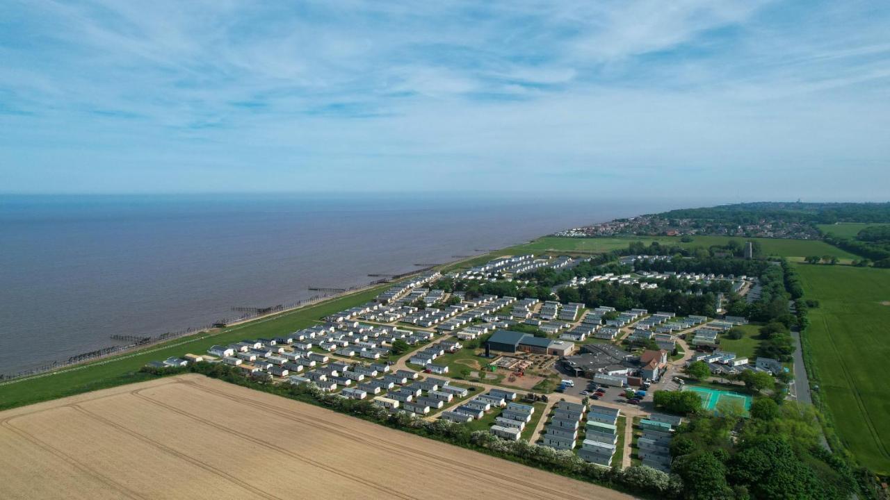 Great 8 Berth Caravan In Norfolk Near To Great Yarmouth Ref 20178bs Hopton on Sea